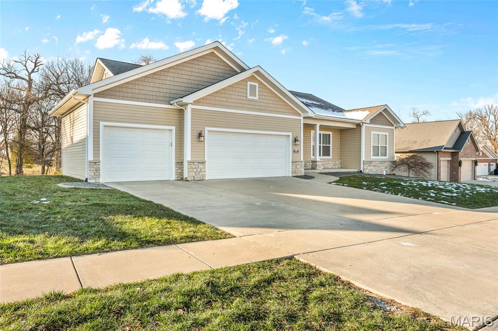 1349 Shady Parc Court O'Fallon, IL 62269 - Photo 2 of 33