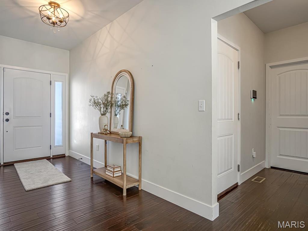 1349 Shady Parc Court O'Fallon, IL 62269 - Photo 4 of 33