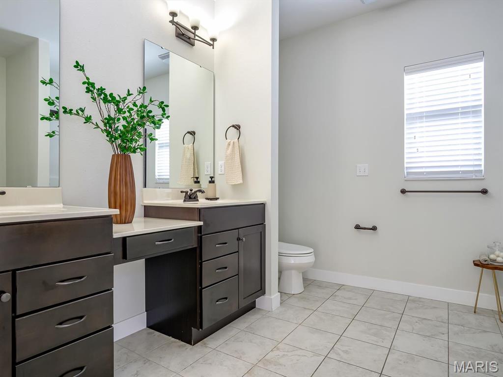 1349 Shady Parc Court O'Fallon, IL 62269 - Photo 8 of 33