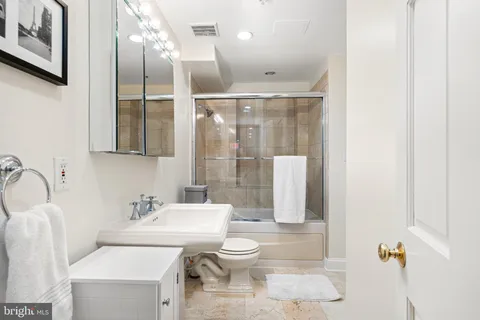 $549,000 | 1212 M Street Northwest, Unit 100, Washington, DC 20005