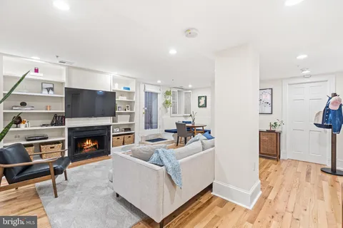 $549,000 | 1212 M Street Northwest, Unit 100, Washington, DC 20005