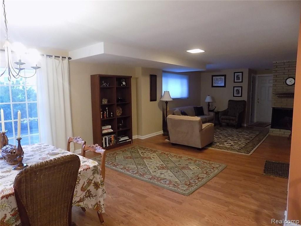 32352 Hearthstone Road Farmington Hills, MI 48334 - Photo 10 of 31