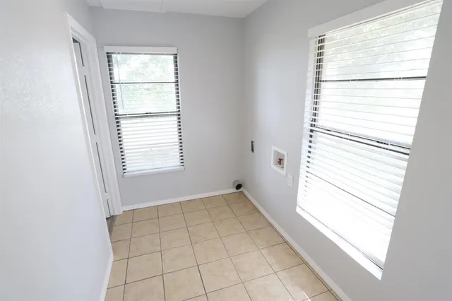 $200,000 | 1020 Adams Avenue, McGregor, TX 76657