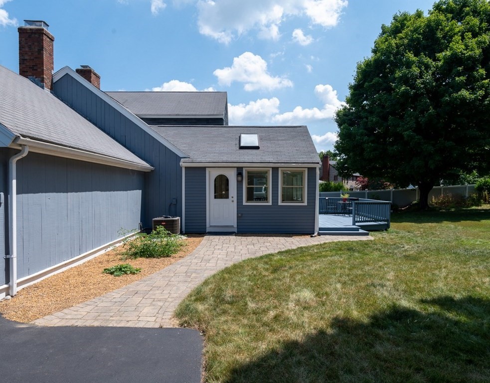 5 Crown Ridge Road Westborough, MA 01581 - Photo 40 of 42 Gallery Image 40