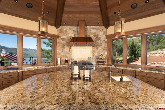 $7,395,000 | 640 Lake View Drive, Bayfield, CO 81122
