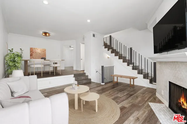 $739,000 | 5100 Riverton Avenue, Unit 14, North Hollywood, CA 91601