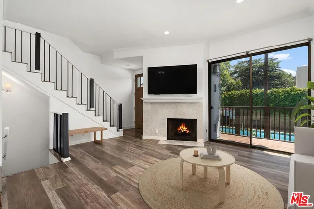 $739,000 | 5100 Riverton Avenue, Unit 14, North Hollywood, CA 91601