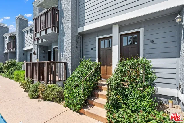 $739,000 | 5100 Riverton Avenue, Unit 14, North Hollywood, CA 91601