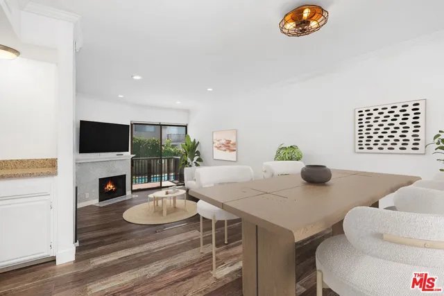 $739,000 | 5100 Riverton Avenue, Unit 14, North Hollywood, CA 91601