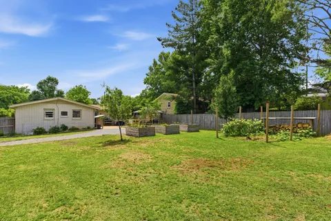 $374,900 | 99 Curtiswood Drive, Hendersonville, TN 37075
