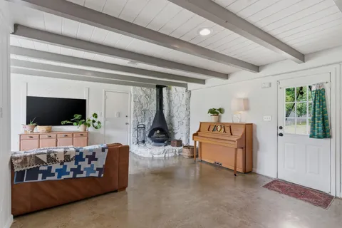 $374,900 | 99 Curtiswood Drive, Hendersonville, TN 37075