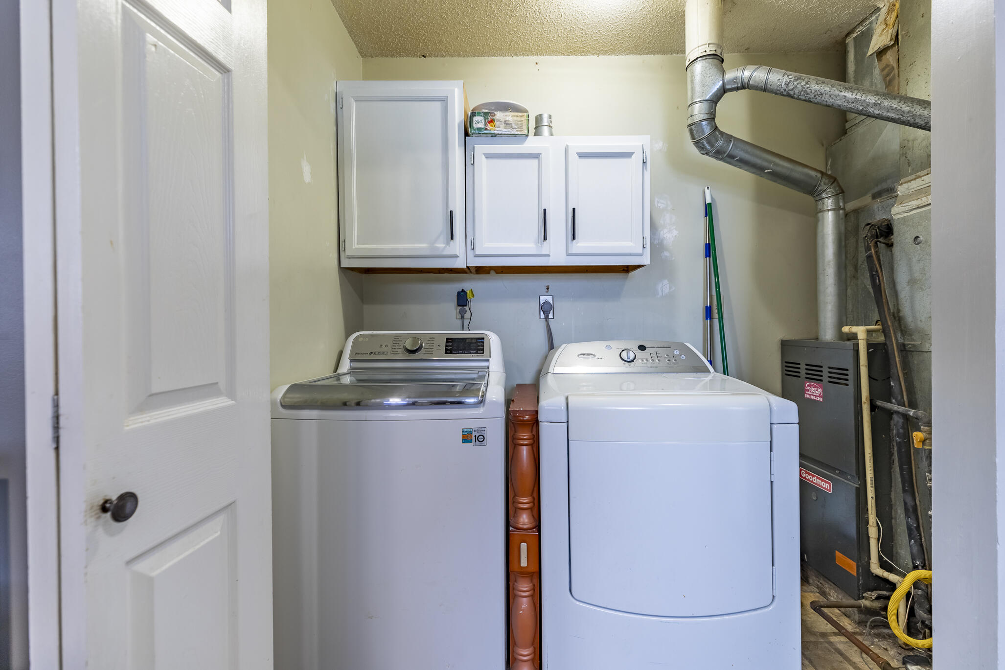 202 South Jefferson Street Hamlet, IN 46532 - Photo 20 of 20 a utility room with dryer and washer