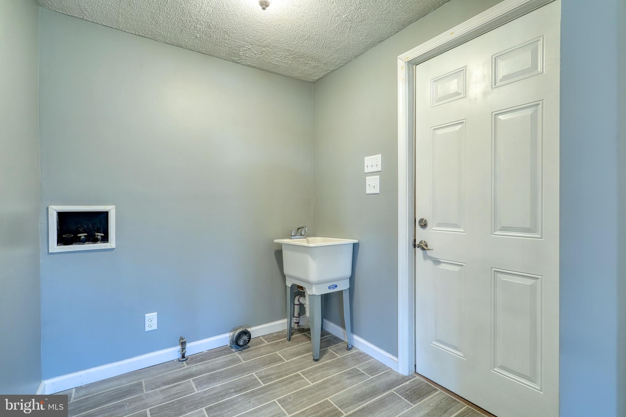 785 Menges Mills Road Spring Grove, PA 17362 - Photo 19 of 39 Laundry Room