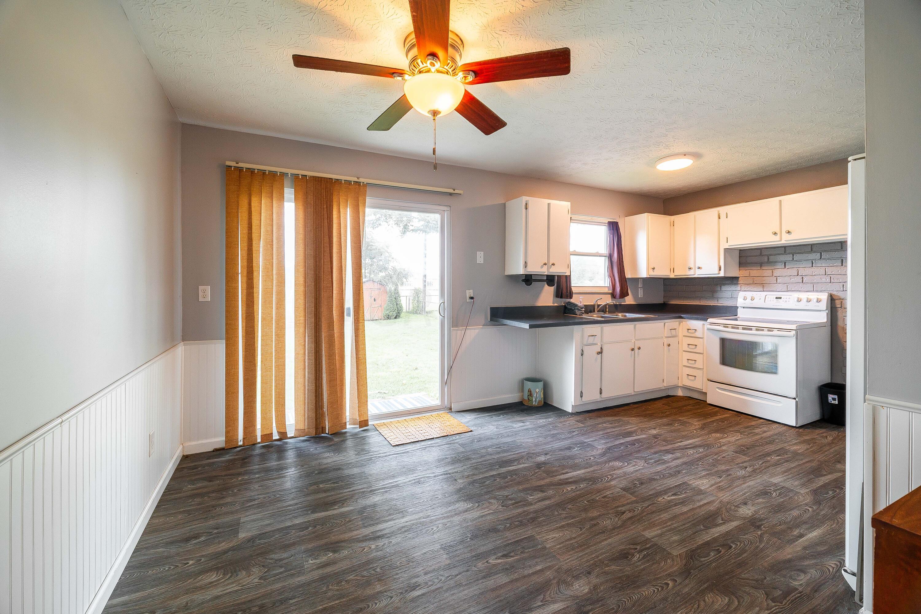 3269 Sundale Road Columbus, OH 43232 - Photo 15 of 31 3269 Sundale Rd-33