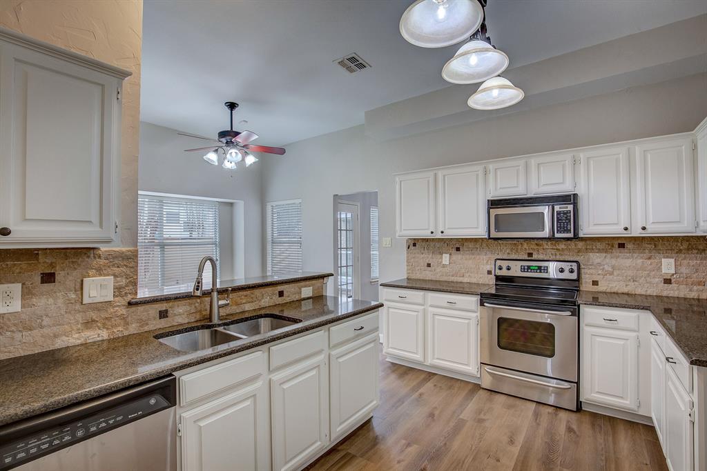 17951 Windflower Way Dallas, TX 75252 - Photo 19 of 40