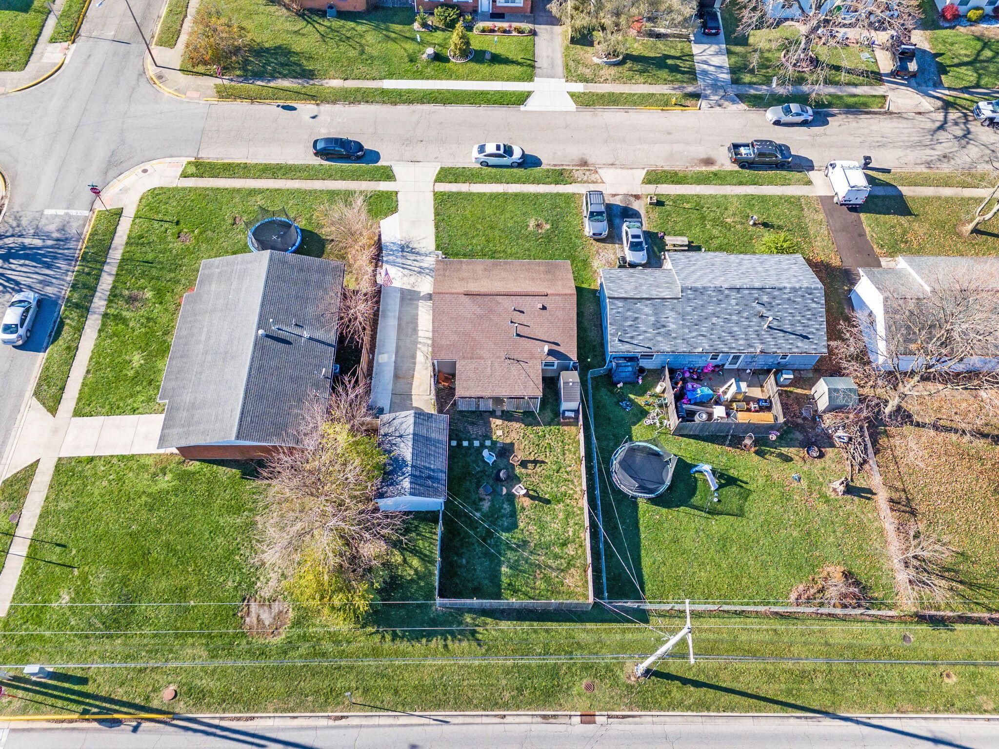 374 Lombard Road Columbus, OH 43228 - Photo 29 of 31 34-web-or-mls-DJI_20241126135654_0029_D