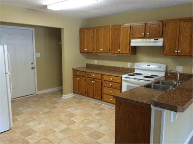 506 Carolyn Avenue Foley, AL 36535 - Photo 5 of 6