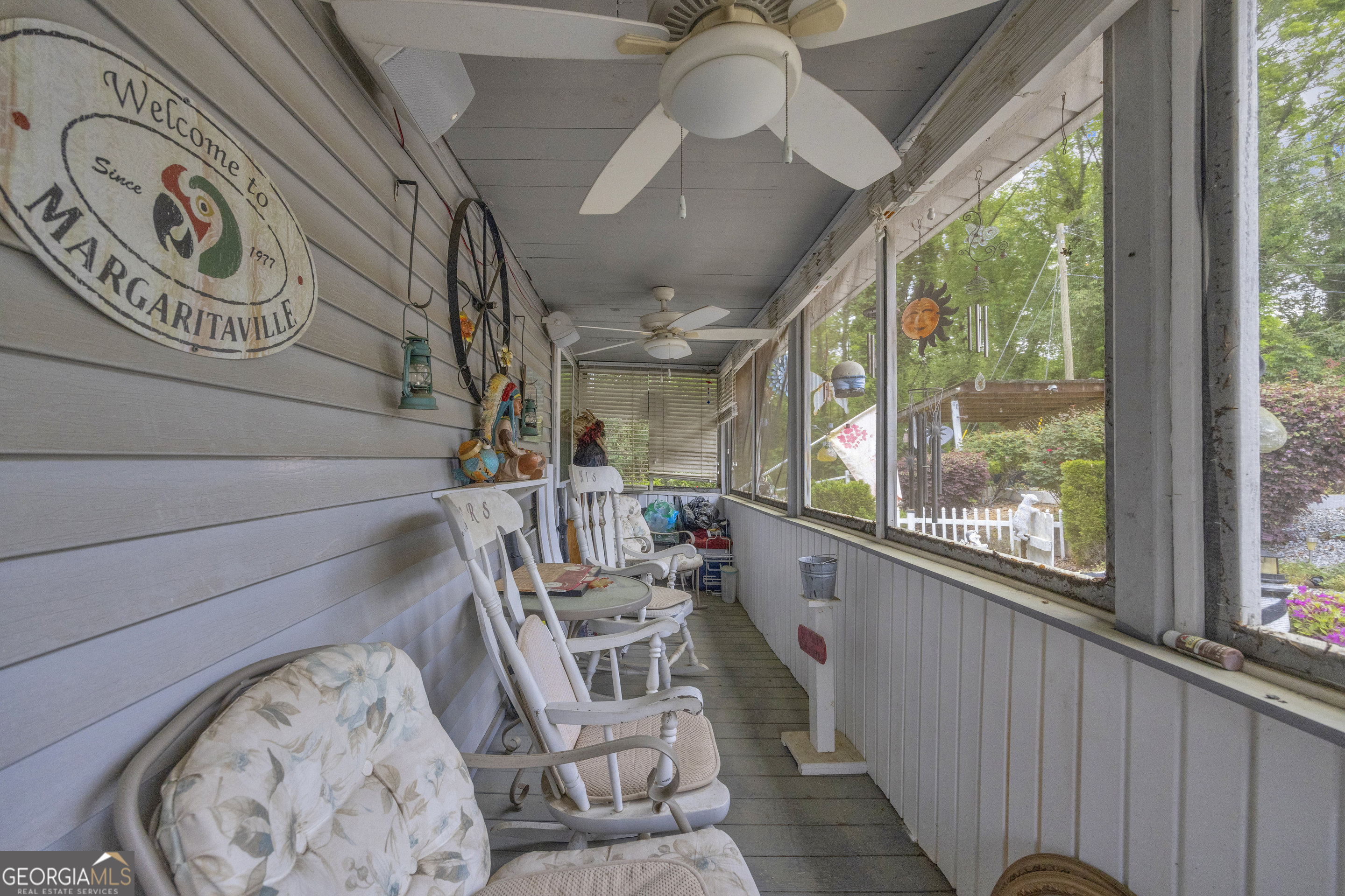 180 Liberty Circle Hartwell, GA 30643 - Photo 32 of 58 a view of entryway with furniture
