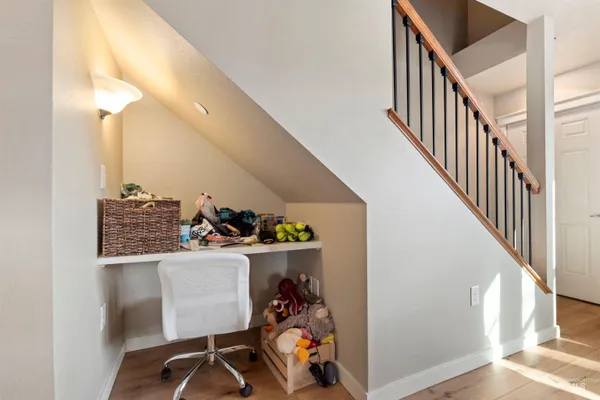 $1,000,000 | 9107 Ustick Road, Boise, ID 83704