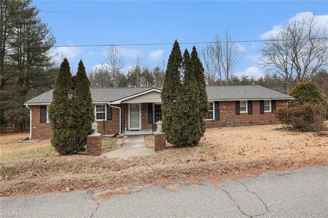 $220,000 | 223 West Matthews Street, Stoneville, NC 27048