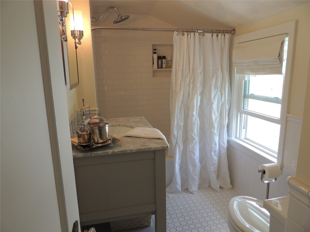 34 Hooper Road Endwell, NY 13760 - Photo 16 of 24 Gallery Image 16
