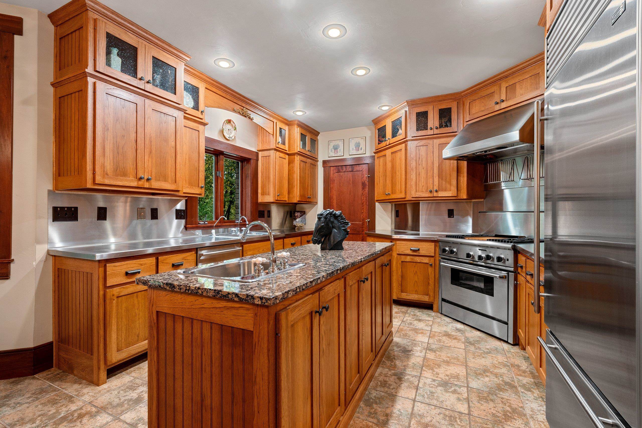 2133 Palmer Court Green Bay, WI 54311 - Photo 11 of 71