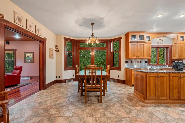 $739,900 | 2133 Palmer Court, Green Bay, WI 54311