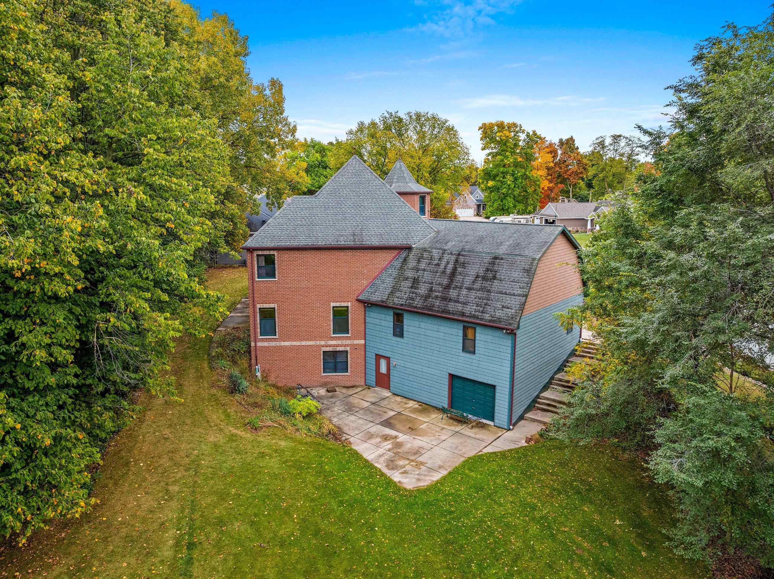 2133 Palmer Court Green Bay, WI 54311 - Photo 2 of 71