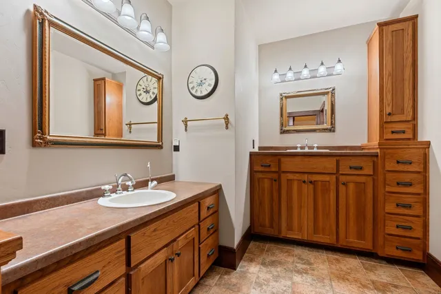 $739,900 | 2133 Palmer Court, Green Bay, WI 54311