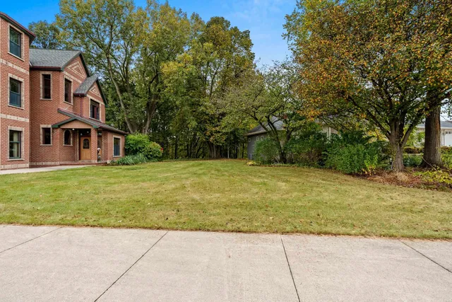 $739,900 | 2133 Palmer Court, Green Bay, WI 54311