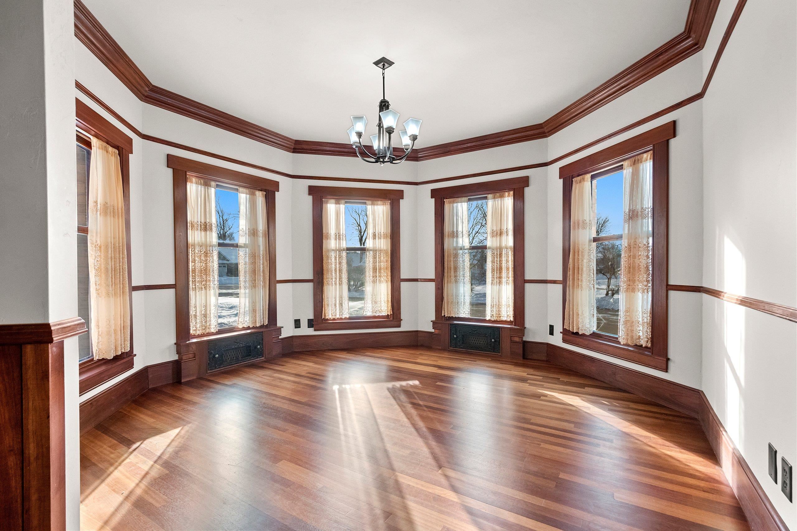 2133 Palmer Court Green Bay, WI 54311 - Photo 7 of 71