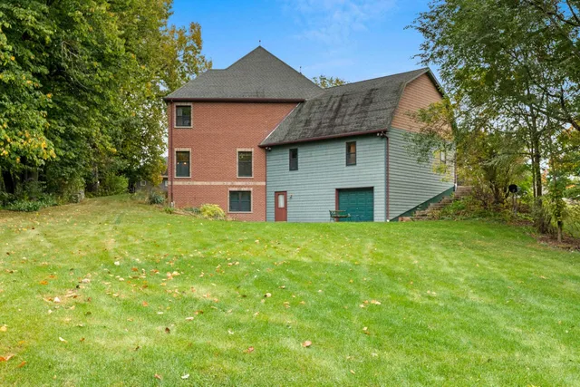 $739,900 | 2133 Palmer Court, Green Bay, WI 54311