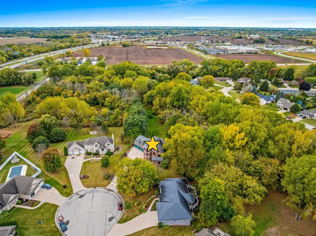 $739,900 | 2133 Palmer Court, Green Bay, WI 54311