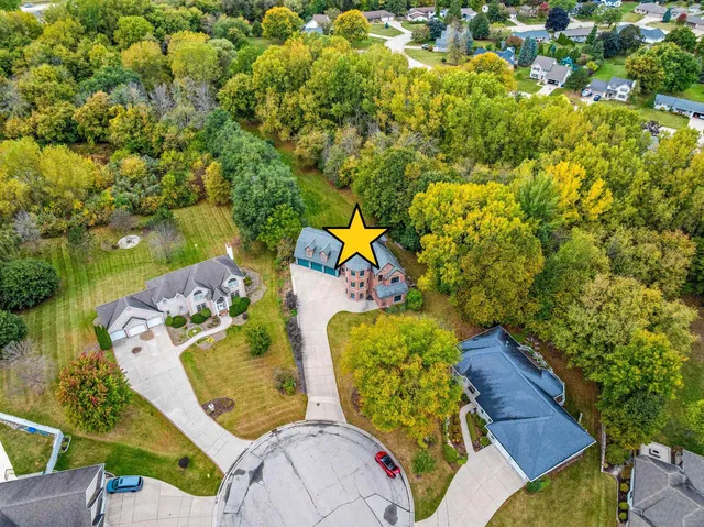 $739,900 | 2133 Palmer Court, Green Bay, WI 54311