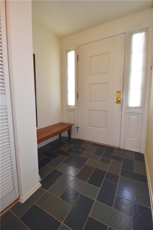 1208 Rolling Meadow Road Pittsburgh, PA 15241 - Photo 2 of 25 Gallery Image 2