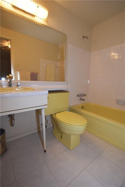 1208 Rolling Meadow Road Pittsburgh, PA 15241 - Photo 16 of 25 Gallery Image 16