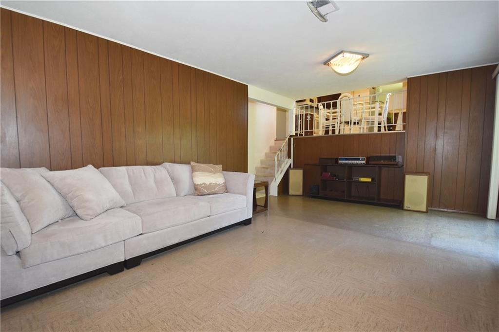 1208 Rolling Meadow Road Pittsburgh, PA 15241 - Photo 18 of 25 Gallery Image 18