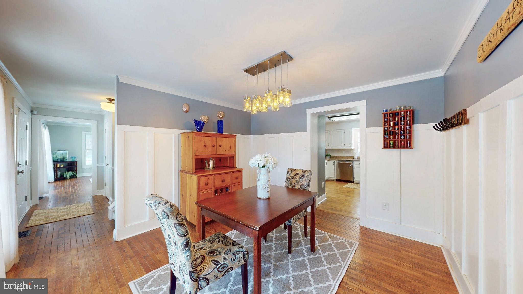 20192 Cockerill Road Purcellville, VA 20132 - Photo 9 of 59 a view of a dining room with furniture and wooden floor
