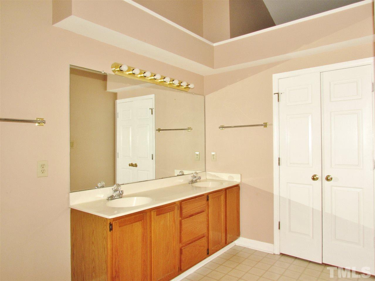 4917 Knightsbridge Way Raleigh, NC 27604 - Photo 20 of 30