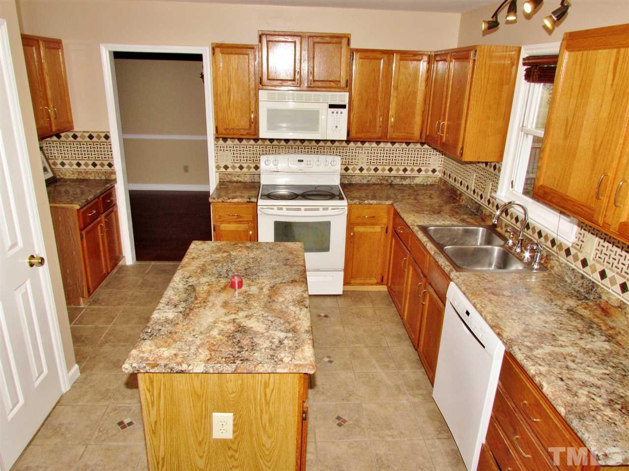 4917 Knightsbridge Way Raleigh, NC 27604 - Photo 7 of 30