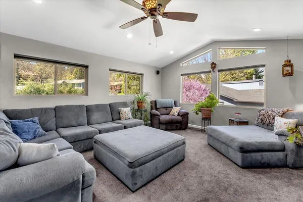 $495,000 | 181 Hanover Street, Weaverville, CA 96093