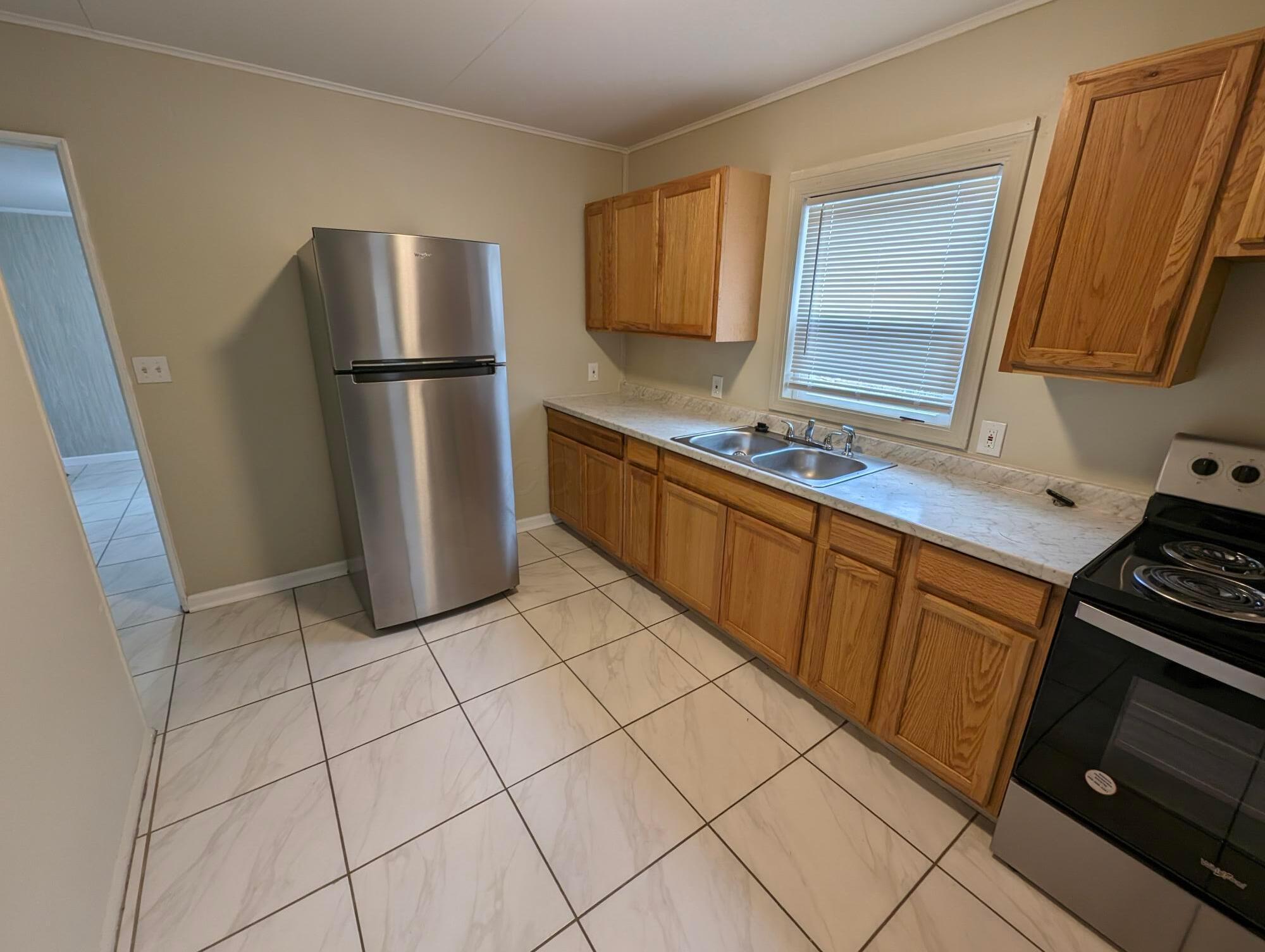 3352 Karl Road Columbus, OH 43224 - Photo 7 of 20 PXL_20240317_195739610