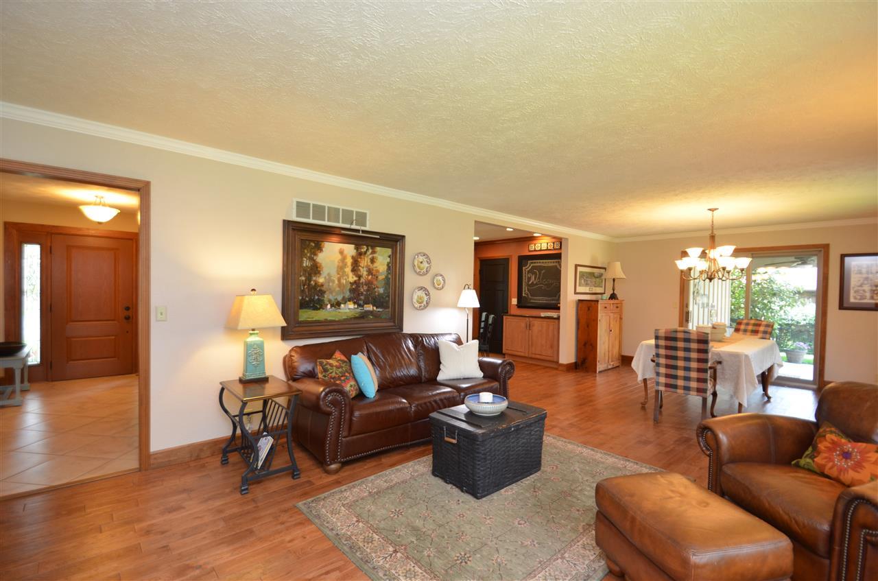 17 Forestview Road Morton, IL 61550 - Photo 3 of 24 Gallery Image 3