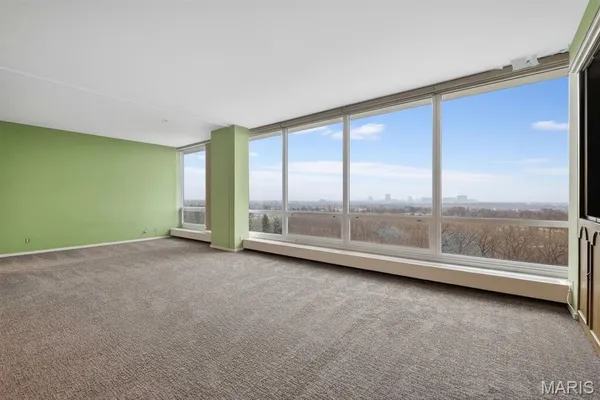 $448,000 | 801 South Skinker Boulevard, Unit 12C, St. Louis, MO 63105