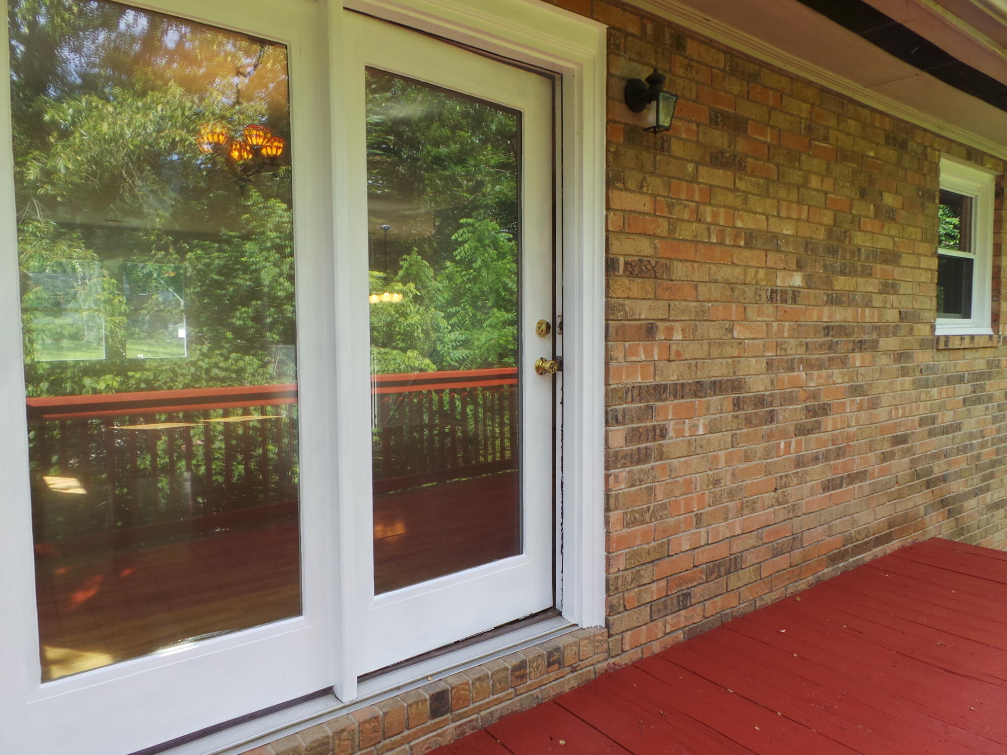 1029 Amersham Road Kingsport, TN 37660 - Photo 32 of 73 PERFECT FOR OUTDOOR DINING