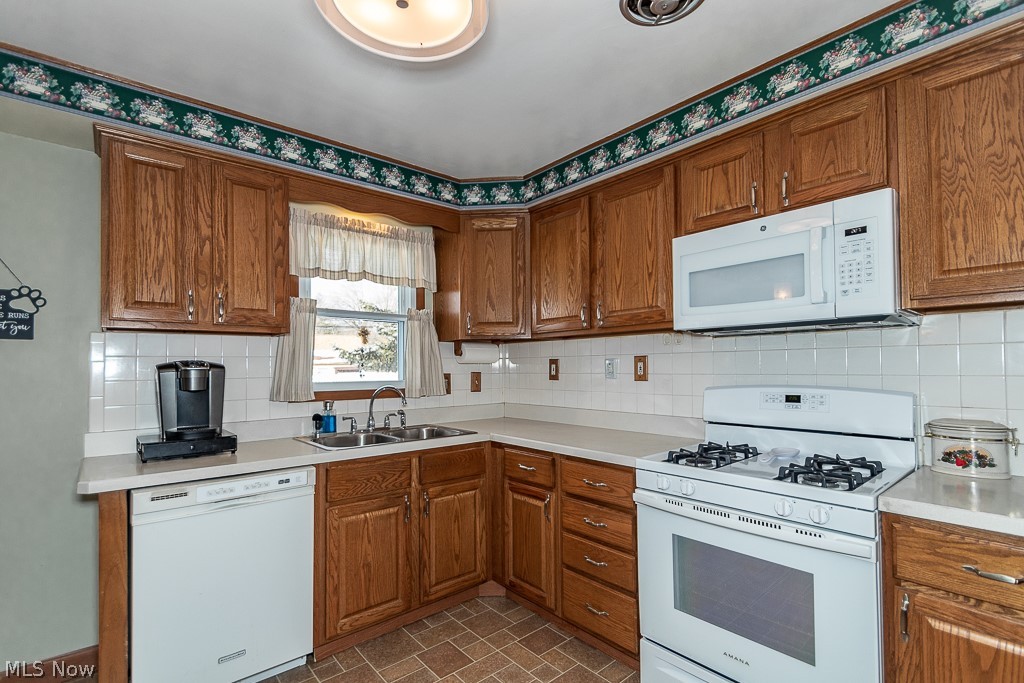 5035 Fairlawn Road Cleveland, OH 44124 - Photo 15 of 33