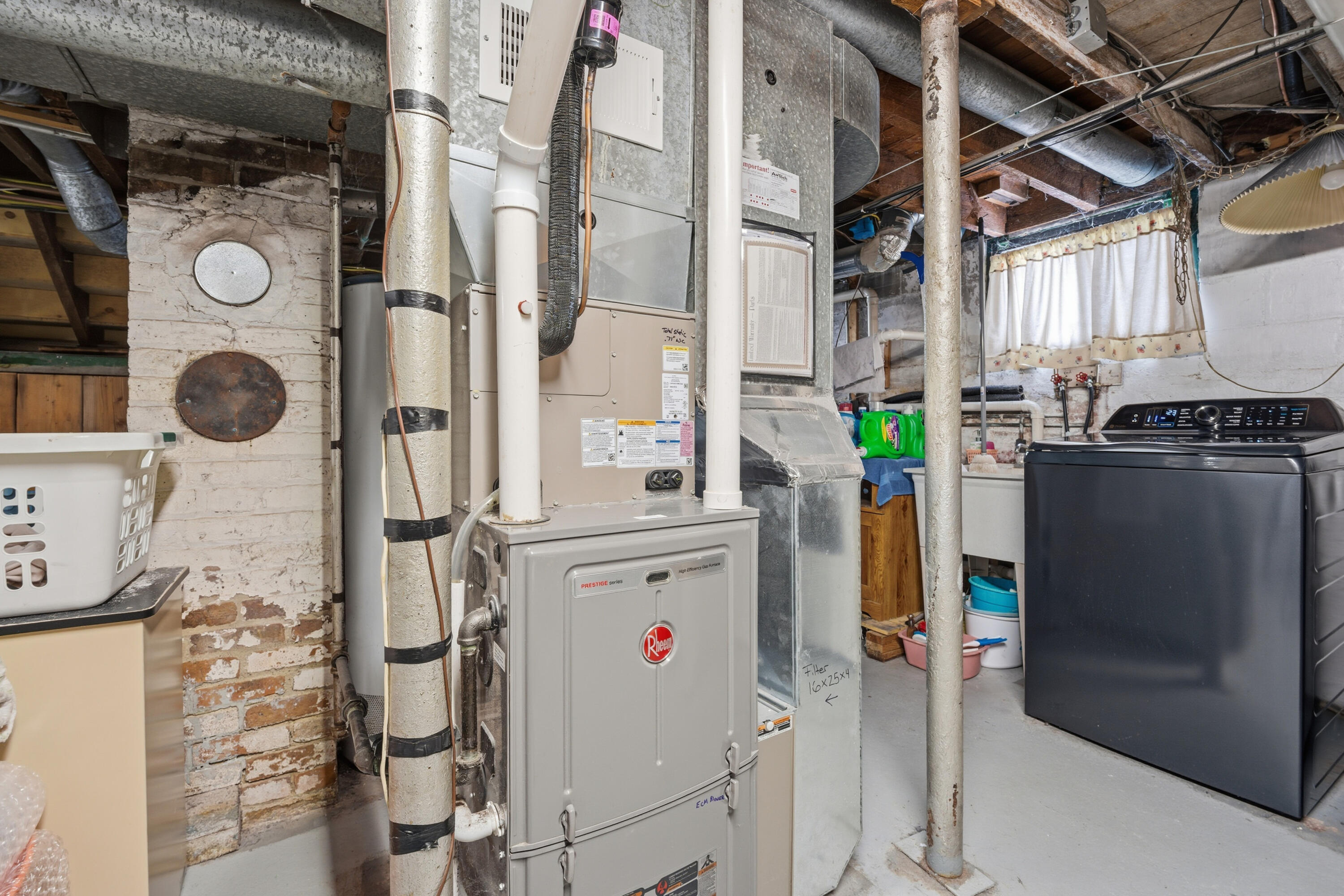 261 Superior Street Fond du Lac, WI 54935 - Photo 20 of 26 Photo-21 (1)