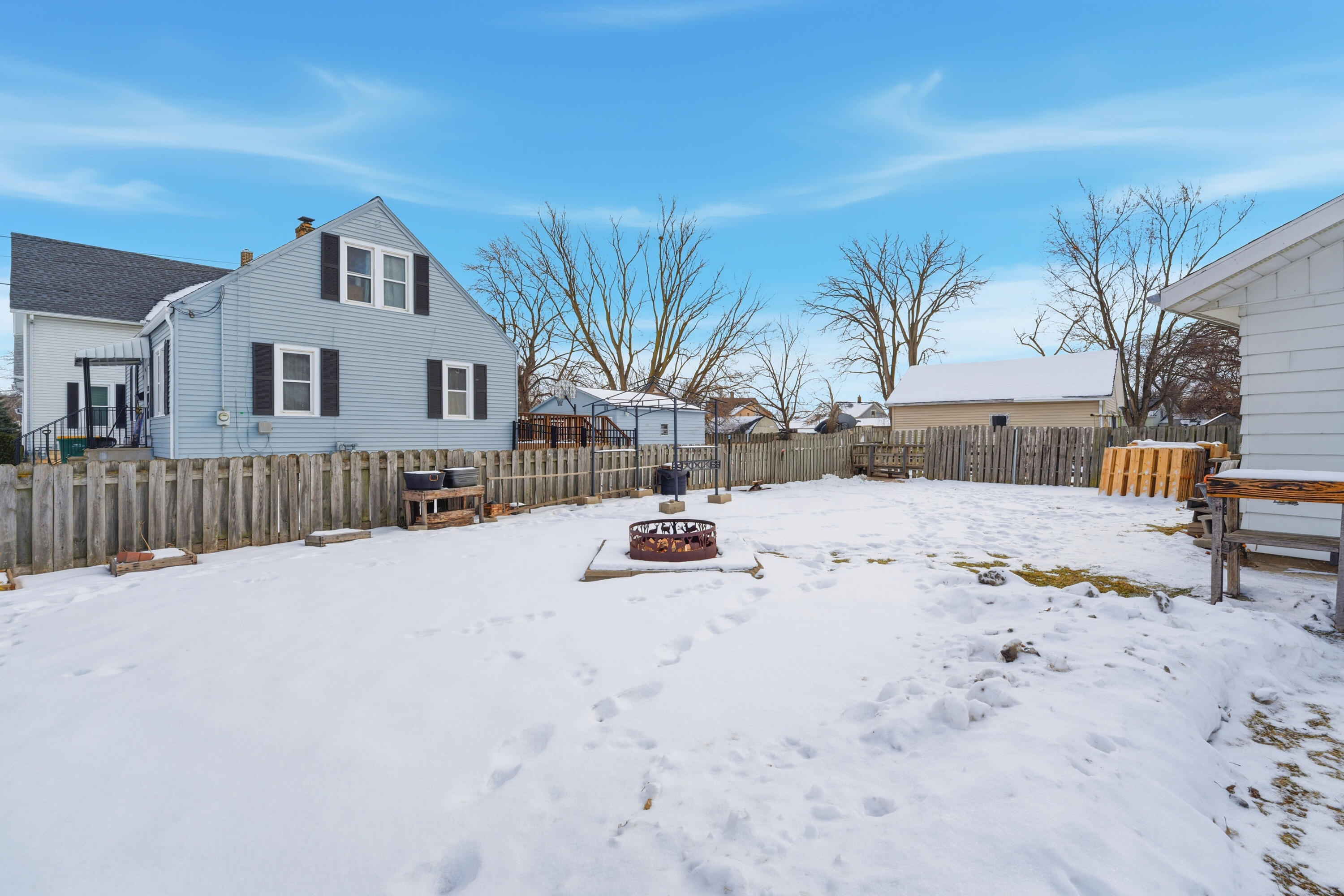 261 Superior Street Fond du Lac, WI 54935 - Photo 24 of 26 Photo-25 (1)