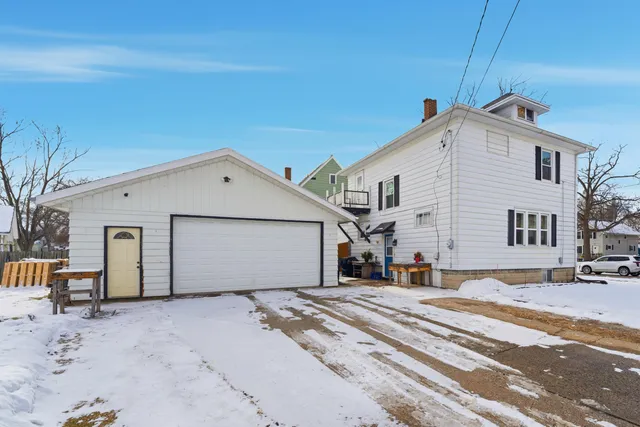 $199,900 | 261 Superior Street, Fond du Lac, WI 54935