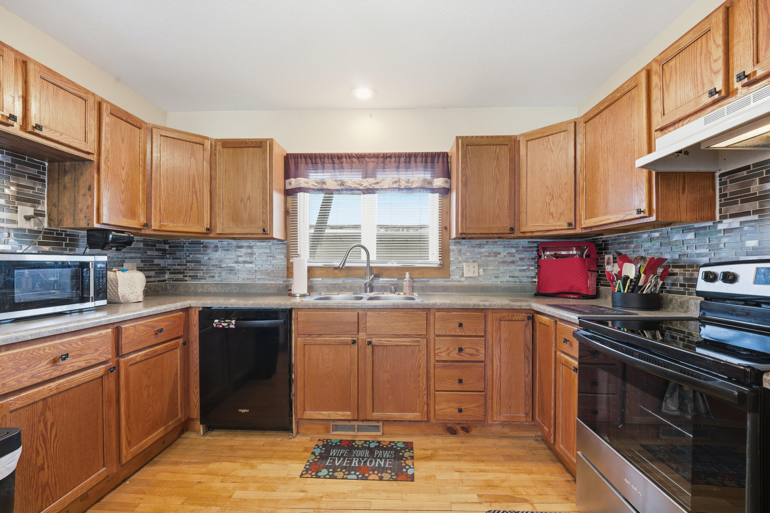 261 Superior Street Fond du Lac, WI 54935 - Photo 7 of 26 Photo-9 (1)